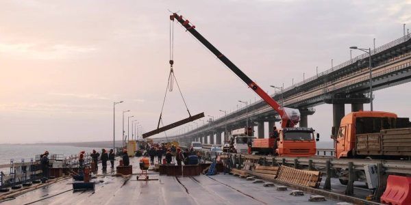 На Крымском мосту восстановили четыре поврежденных пролета
