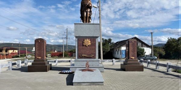 В Новороссийске реконструировали три воинских захоронения