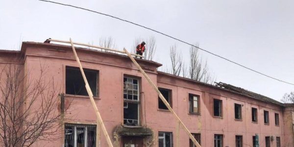 Более 200 строителей из Сочи восстанавливают соцобъекты и дома в ЛНР и ДНР