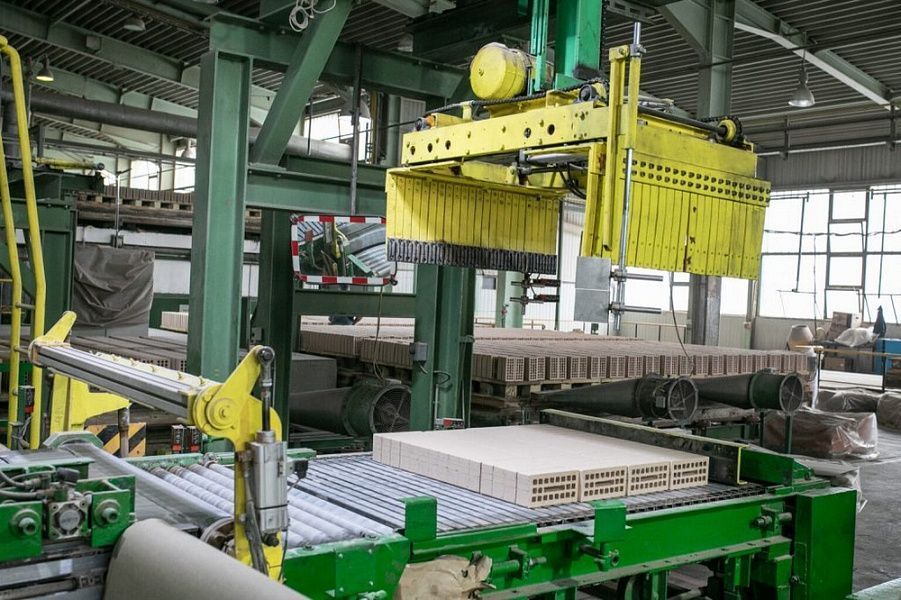 В Краснодарском крае кирпичный завод увеличил выработку в 3,5 раза