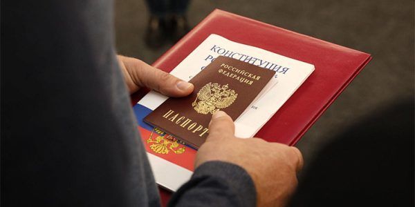 В Краснодарском крае выдали почти 600 паспортов граждан РФ жителям новых регионов