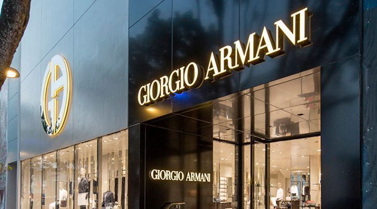 Бренды Giorgio Armani и Yves Saint Laurent возобновят поставки в Россию