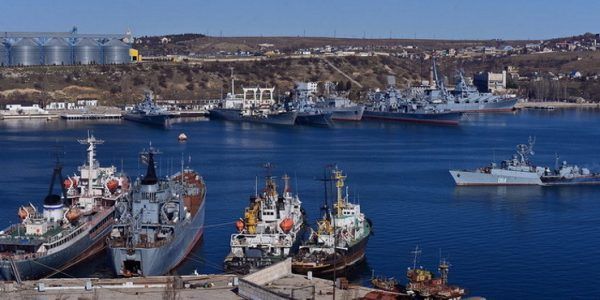 В Севастополе моряки сбили беспилотник