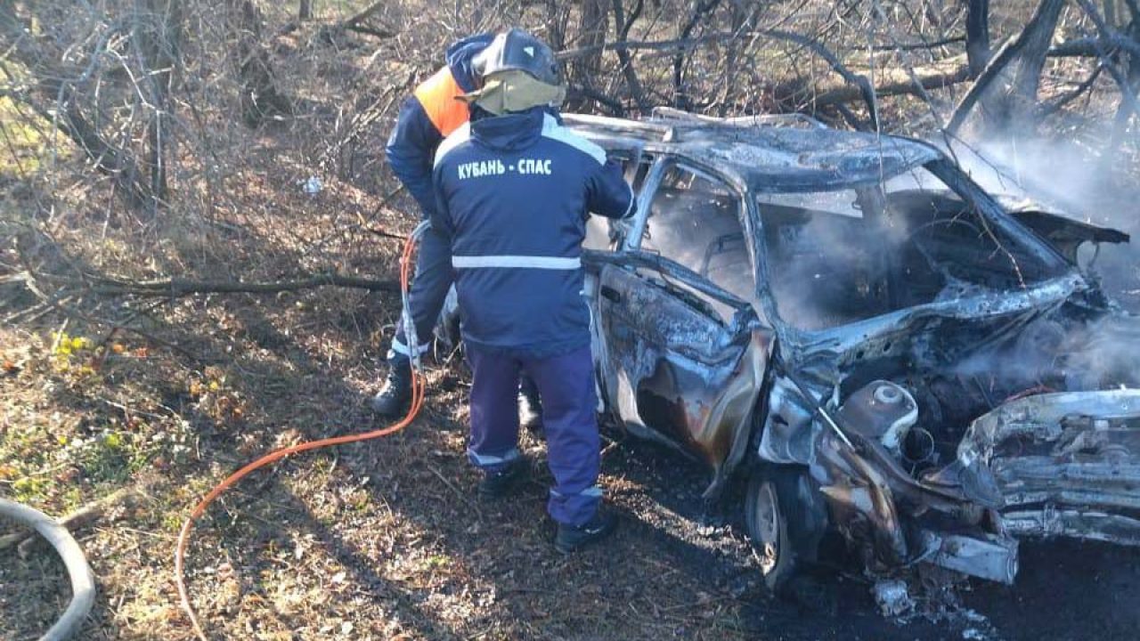 Водитель вылетел в кювет и сгорел заживо в автомобиле в Краснодарском крае  - 15 декабря, 2022 Все новости, Происшествия «Кубань 24»