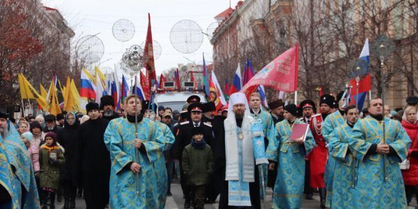 В Краснодаре прошел крестный ход в поддержку участников СВО