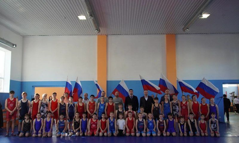 В Лабинском районе открыли отремонтированную школу спортивной борьбы