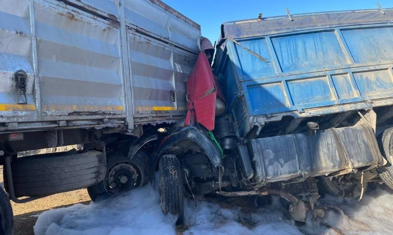 Мужчина погиб в массовом ДТП с двумя грузовиками в Славянском районе