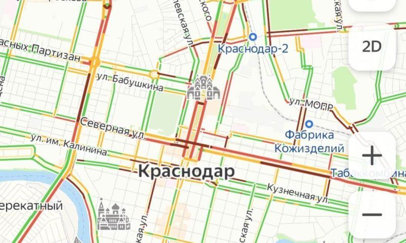 Предновогодние пробки в Краснодаре днем 30 декабря достигли 7 баллов