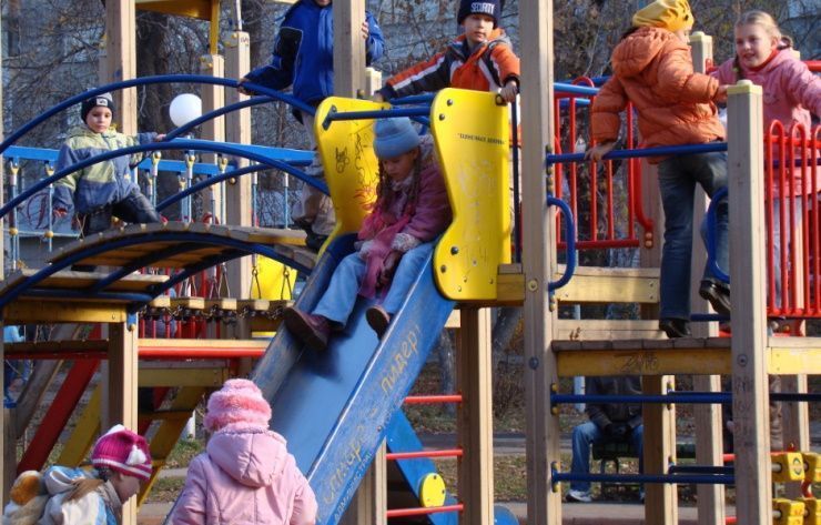 Требования к детским площадкам: какими должны быть зоны отдыха для детей?