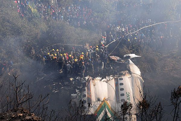 Что известно об авиакатастрофе в Непале, в которой погибли 72 человека, в том числе четверо россиян