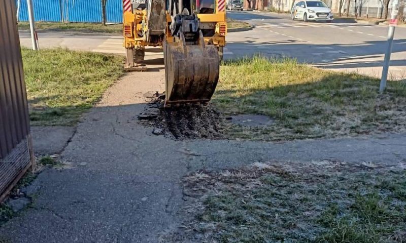 В Краснодаре начали ремонтировать улицу Пионерскую на Дубинке