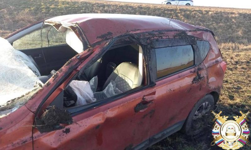 Водитель иномарки погиб, опрокинувшись на трассе в Староминском районе