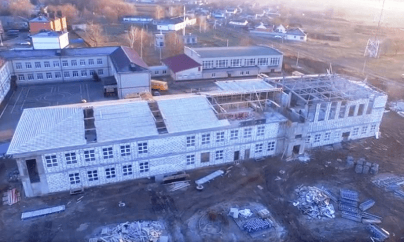 Строительство корпуса начальной школы в Крыловском районе завершат до конца года