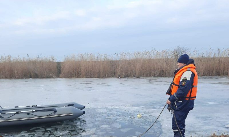 В Краснодарском крае под лед провалился рыбак, он погиб
