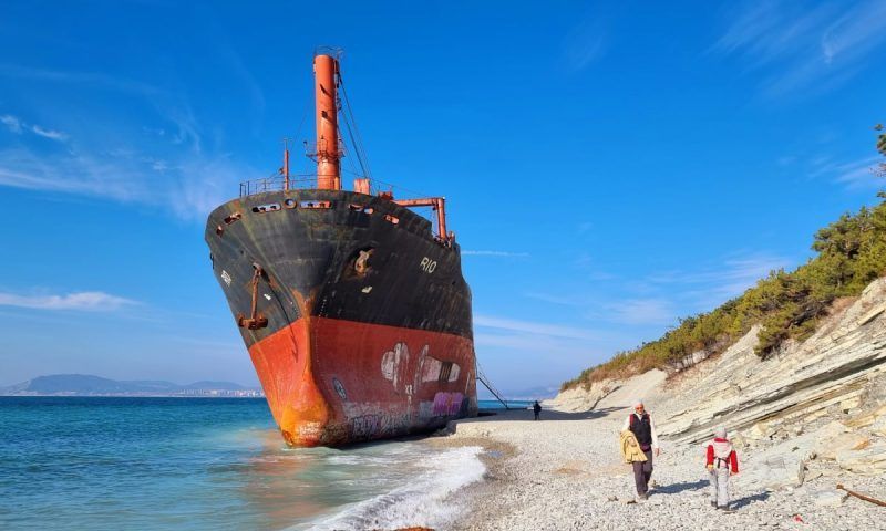 Сухогруз RIO в Кабардинке: от судна остался один лишь корпус