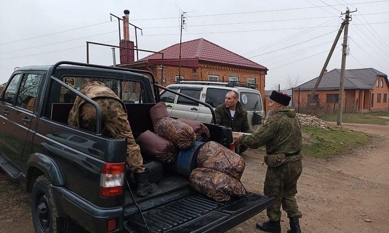 Более 25 тонн гуманитарной помощи на Донбасс доставило Кубанское казачье войско
