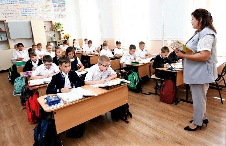 С 15 января на Кубани стартует прием заявок на программу «Земский учитель»