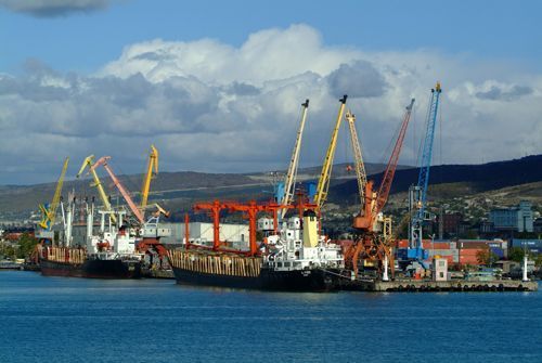 Суд обязал порт Новороссийска выплатить 4,7 млн рублей за загрязнение Черного моря
