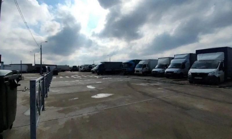 В Краснодарском крае в очереди на Керченскую переправу скопились 277 машин