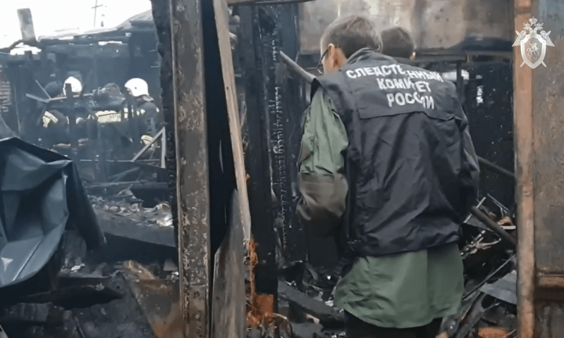При пожаре в бараке в Сочи погиб пожилой мужчина