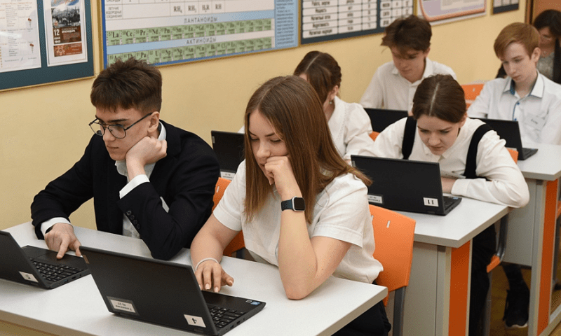 Более 4,5 тыс. школьников Кубани изучат языки программирования по проекту «Код будущего»