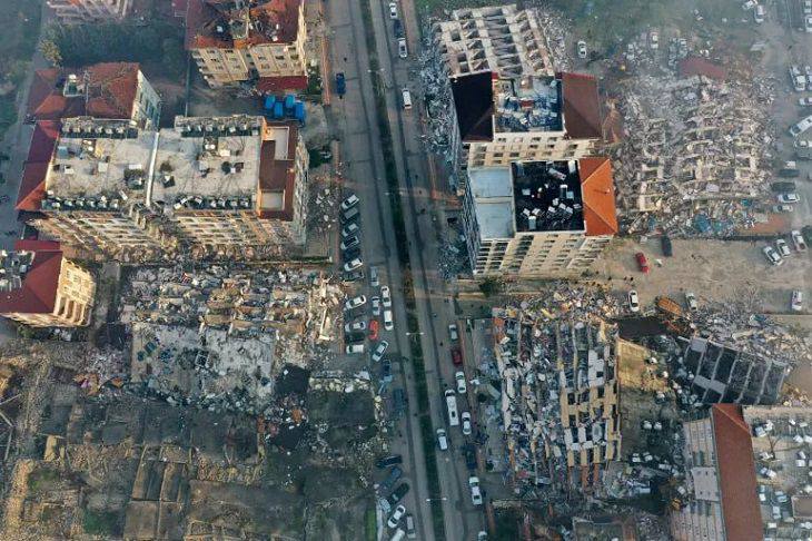 Число погибших при землетрясениях в Турции превысило 48 тыс. человек