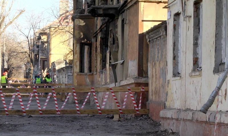 Жители Сочи помогают восстанавливать жилые дома и соцобъекты в ДНР