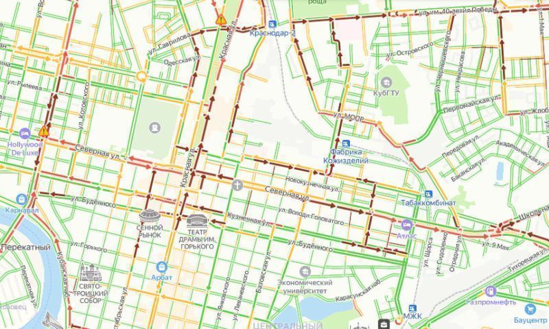 Вечером 14 февраля Краснодар встал в 9-балльных пробках из-за непогоды