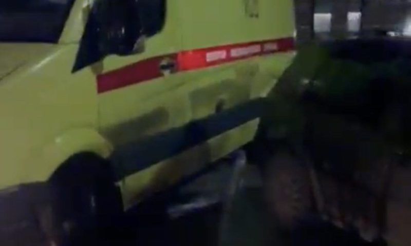 В Краснодаре бригада скорой помощи едва не потеряла пациента из-за припаркованных машин