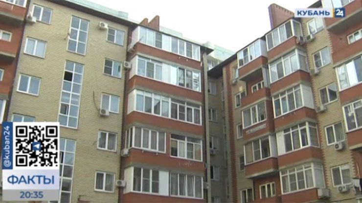 Квартиры плавали в сточных водах: многоэтажку подтопило канализацией в Краснодаре