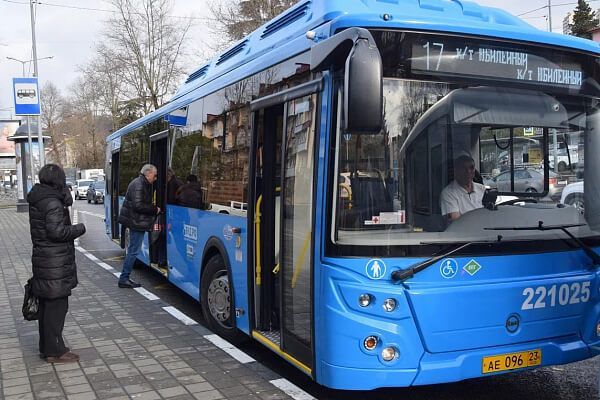 В 2023 году Сочи по нацпроекту получит 25 новых автобусов на метане