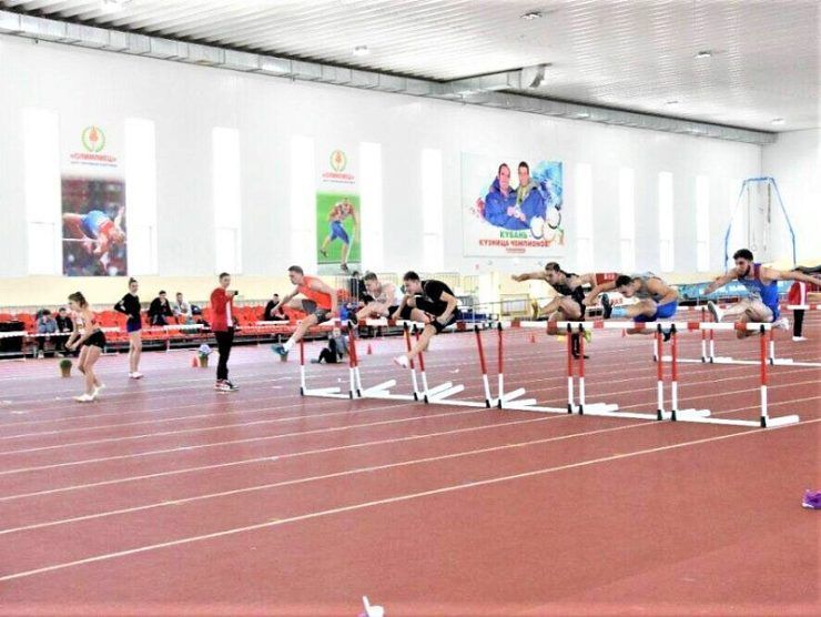 В Славянске-на-Кубани стартовали Всероссийские соревнования на Кубок губернатора по легкой атлетике