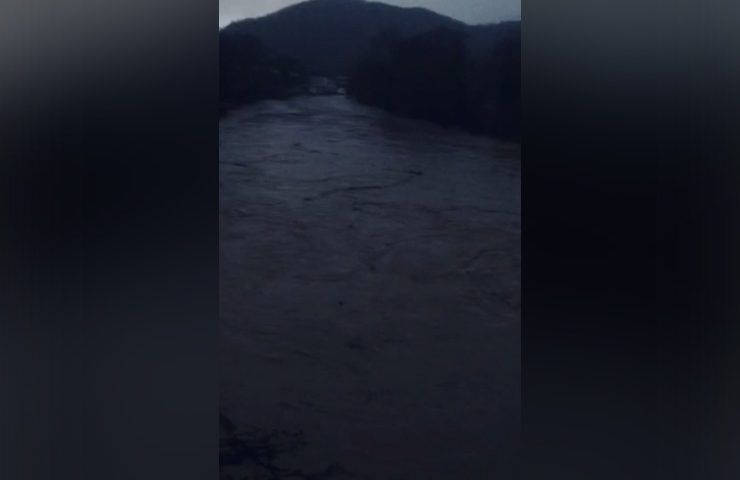 Из-за подъема уровня воды в реках жителей Туапсинского района предупредили о возможной эвакуации