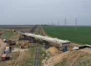 Кратчайший путь в порт Кавказ: ремонт моста через ж/д ветку в Темрюкском районе завершат в мае