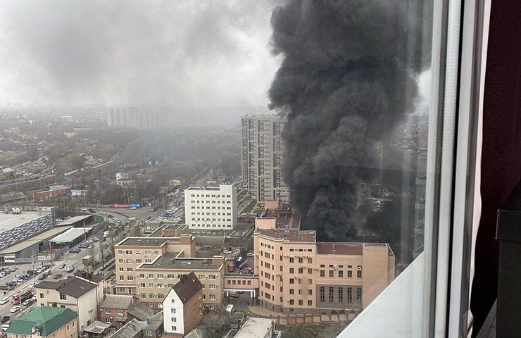 Площадь пожара в здании погрануправления ФСБ в Ростове-на-Дону составила 880 кв. метров