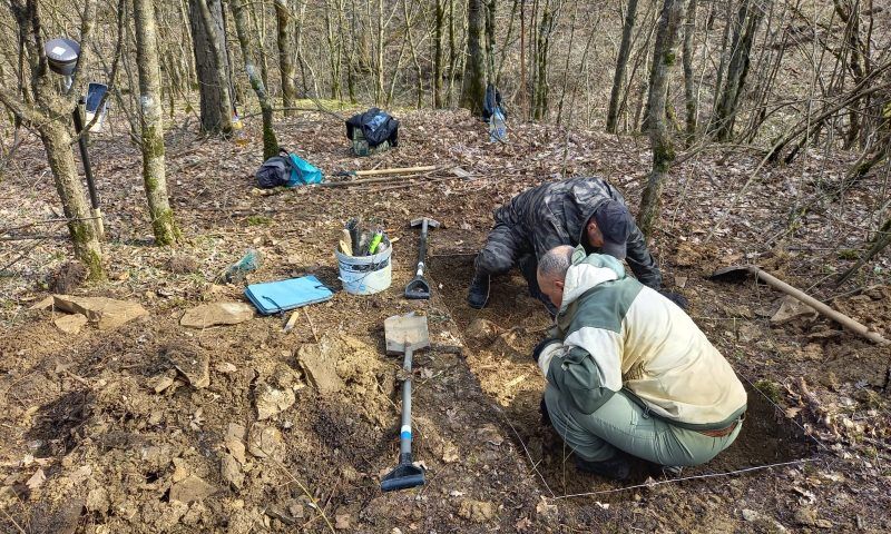 Найденные при строительстве дорожной развязки артефакты передадут в Новороссийский музей