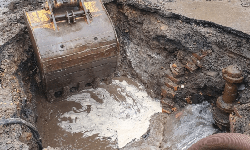 В Армавире из-за порыва на водоводе без холодной воды остались жители микрорайона «Родина»