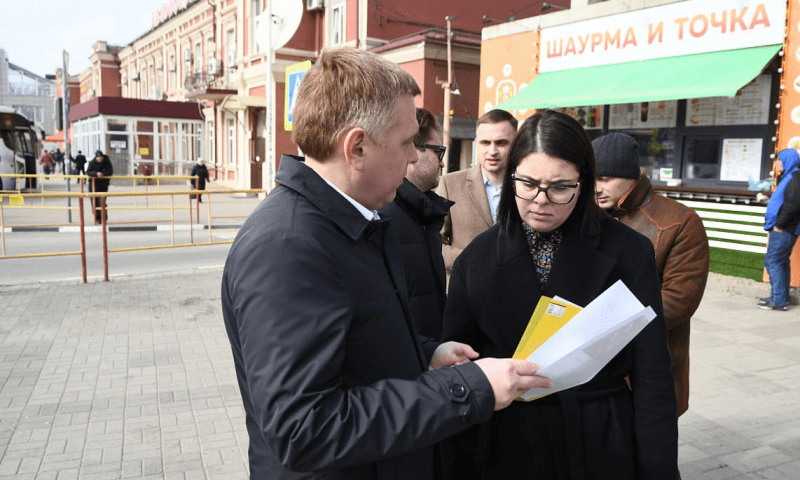 На Привокзальной площади Краснодара проверят законность ларьков