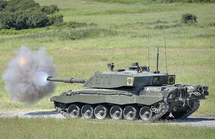 Эксперт из США: Украина не сможет эффективно использовать танки Challenger 2