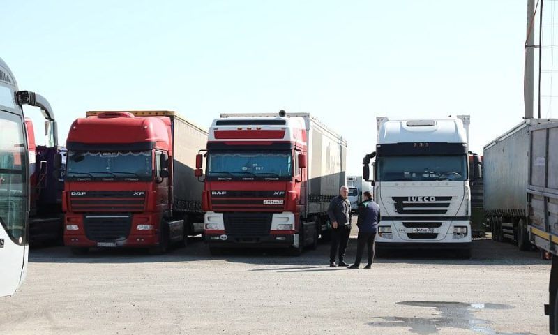 Очередь грузовиков перед Керченской переправой на Кубани за сутки выросла в 1,5 раза