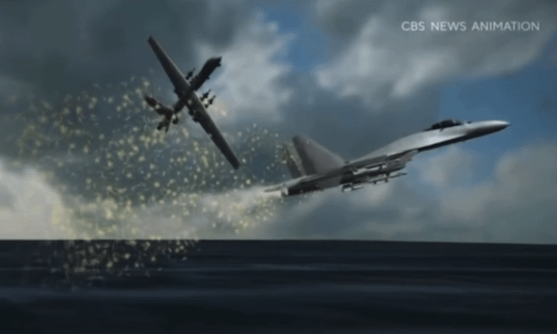 Американский канал показал, как Су-27 помог упасть беспилотнику США над Черным морем. Видео