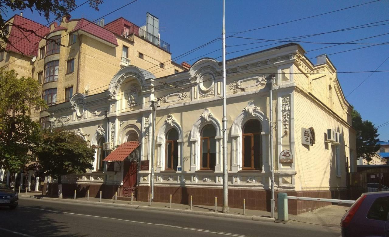 В одной из старейших художественных школ Краснодарского края отремонтируют фасад