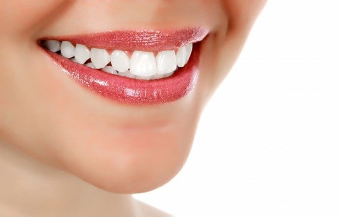 Полезные привычки и правила, чтобы сохранить зубы белыми