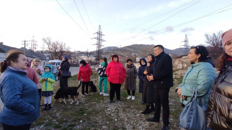 Места под площадки для выгула собак выберут жители Новороссийска