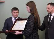 Александр Власов вручил медаль «Золотая Звезда» семье посмертно награжденного офицера
