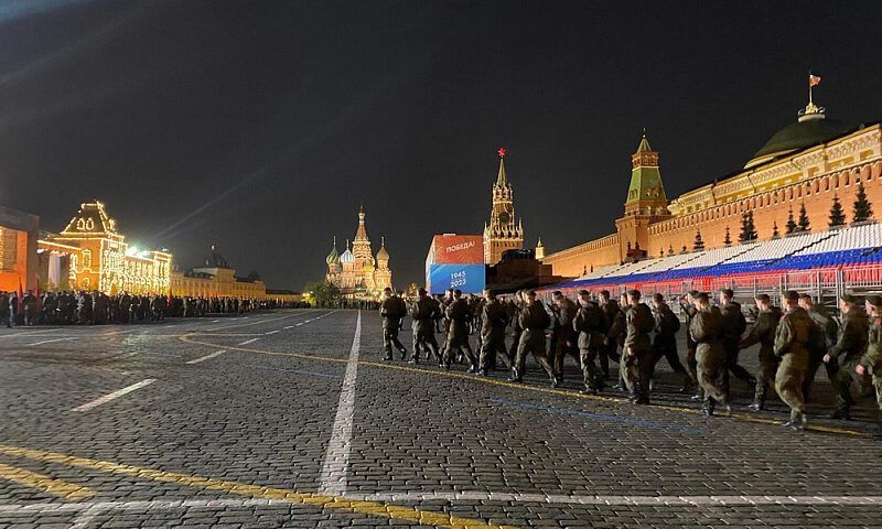 В ночной репетиции Парада Победы на Красной площади приняли участие более 120 кубанских казаков