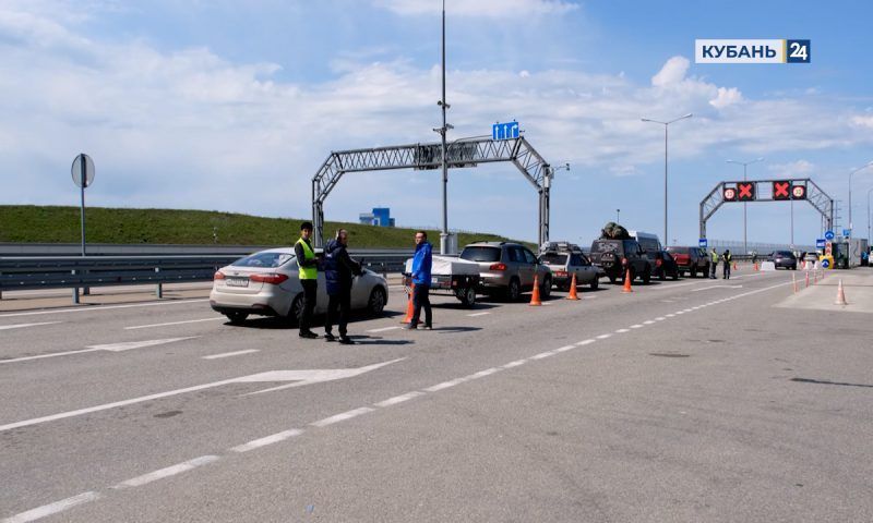 Досмотр перед Крымским мостом: дополнительные пункты контроля заработают до майских праздников