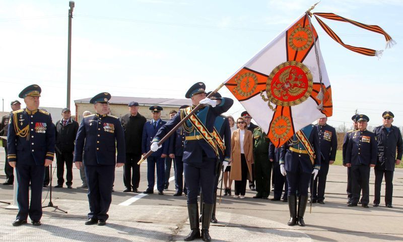Георгиевскую знаменную ленту вручили штурмовому авиаполку ЮВО в Краснодарском крае