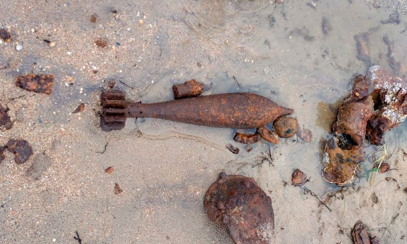 На пляже Бугазской косы в Анапе нашли минометную мину