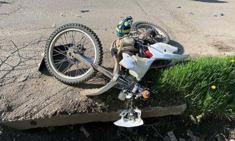 Подростка на мотоцикле сбила легковушка в Горячем Ключе